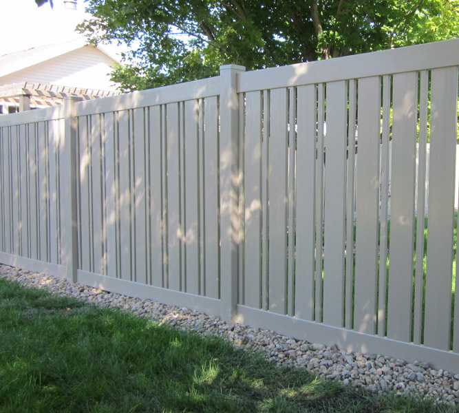 6' Standard With Alternating Picket Semi-Privacy Fence-533
