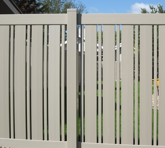 6' Standard With Alternating Picket Semi-Privacy Fence-534