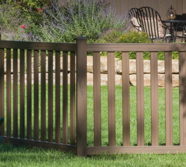 Woodland Select Fence with Green Yard